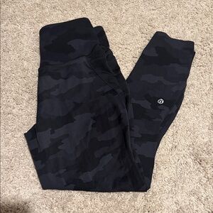 Lululemon Wunder Train leggings.